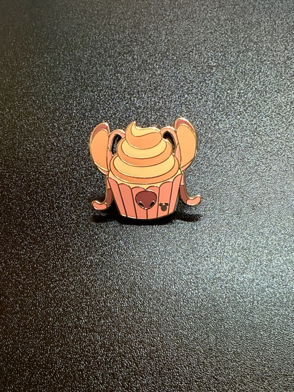 Disneyland Hidden Mickey 2026 - Angel cupcake
